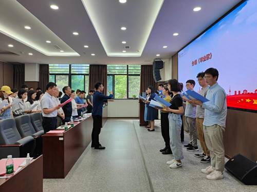 说明: //jw.pornzbrk.com/__local/5/F1/79/E4D1932DBF3D43A0CD021A61A60_858E3D65_1B2BE.jpg